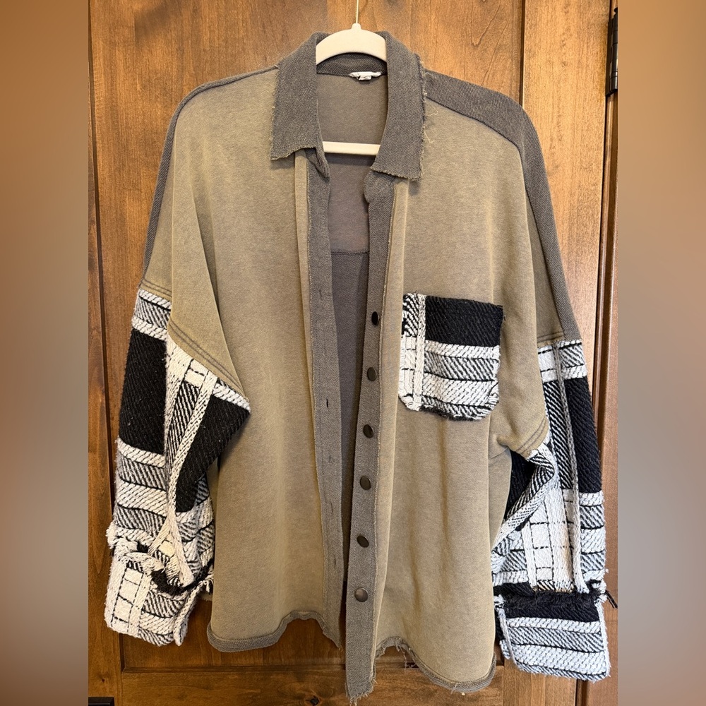 POL NEW SHACKET - size M